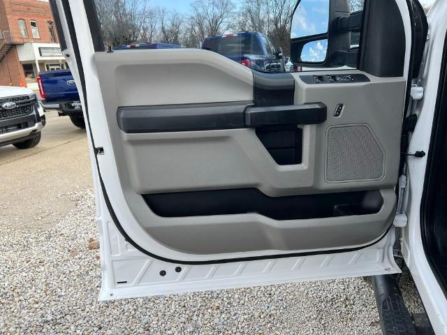 2020 Ford F-350 - $36,300