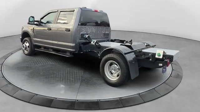 2022 Ford F-350 Super Duty Lariat