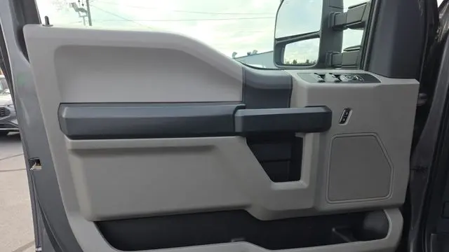 2022 Ford F-350 Super Duty Lariat