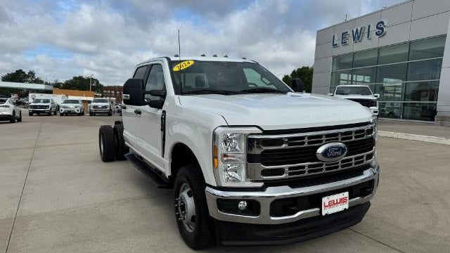 Preowned 2024 Ford F-350 Super Duty Lariat for Sale