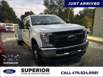 2019 Ford F-350 Super Duty 4X4 XLT 4DR Crew Cab 179 In. WB DRW Chassis