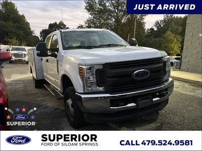 2019 Ford F-350 Super Duty 4X4 XLT 4DR Crew Cab 179 In. WB DRW Chassis