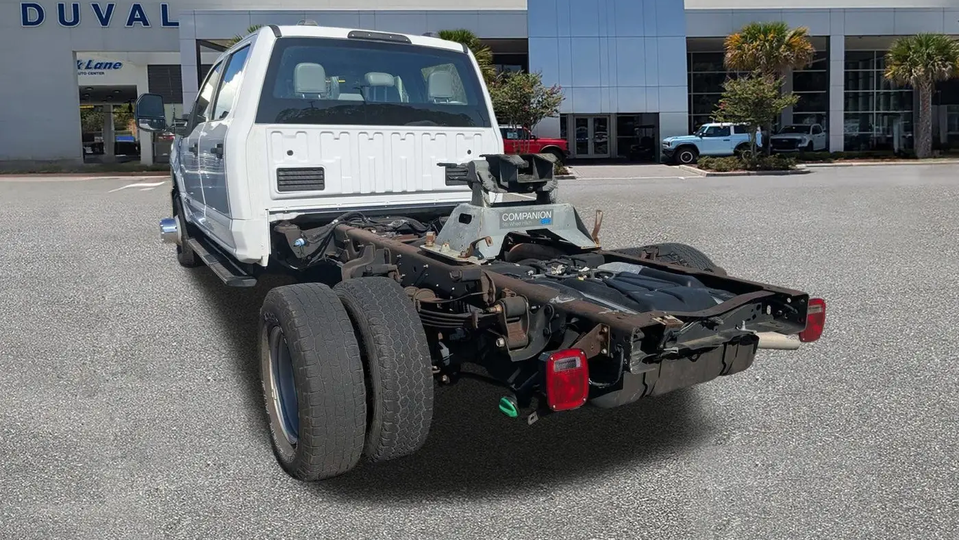 2022 Ford F-350 Super Duty Lariat