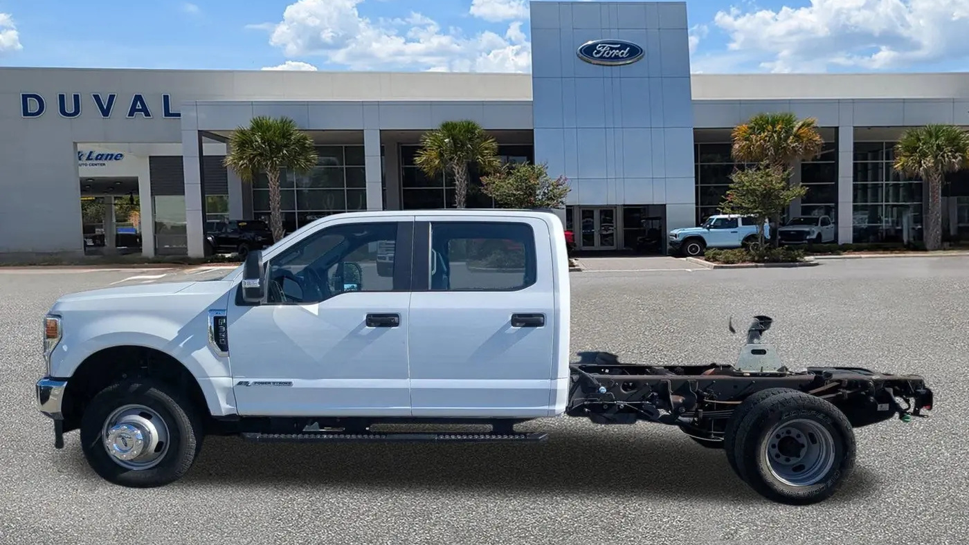 2022 Ford F-350 Super Duty Lariat