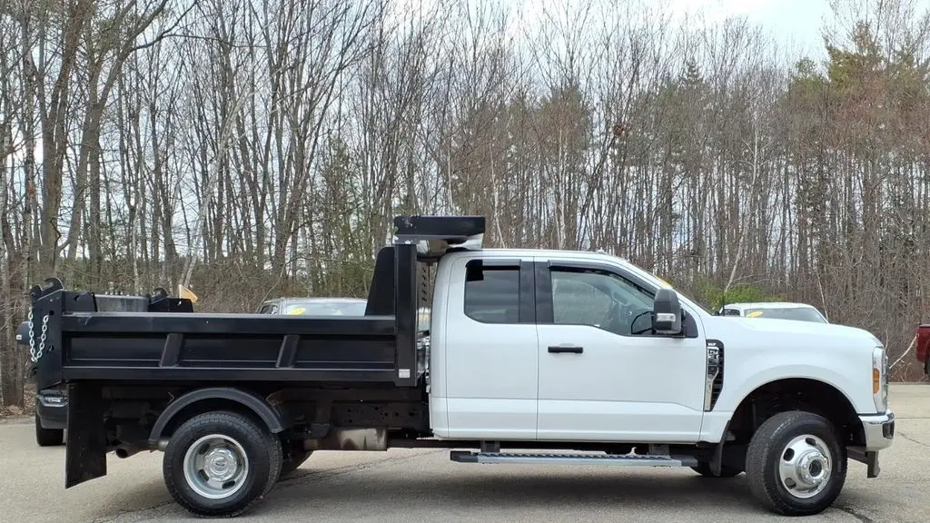 2024 Ford F-350 Super Duty Lariat