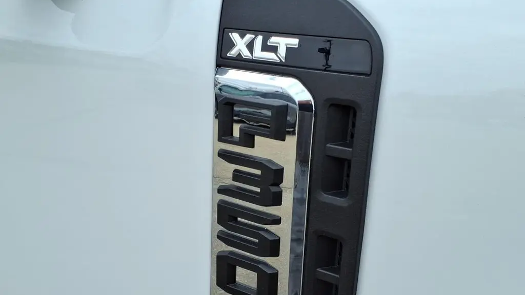 2024 Ford F-350 Super Duty Lariat