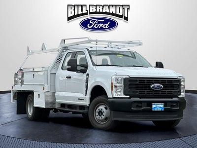 Photo of a 2026 Ford F-350 Super Duty 4X4 XLT 4DR Supercab 168 In. WB DRW Chassis for sale
