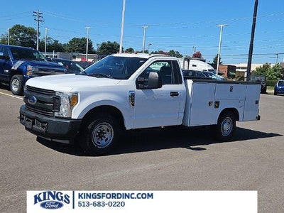 2017 Ford F-350 Super Duty 4X2 XL 2DR Regular Cab 145 In. WB SRW Chassis
