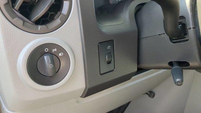 2013 Ford E-Series E-350 SD