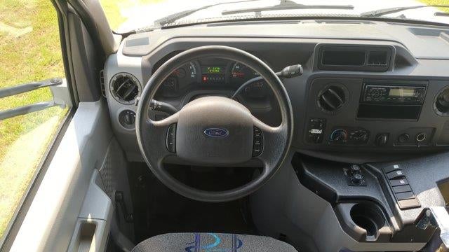 2013 Ford E-Series E-350 SD