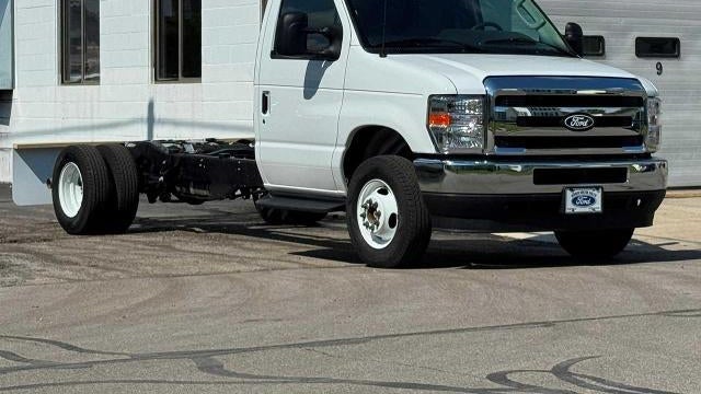 2027 Ford E-Series E-350 SD