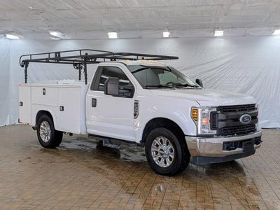 2018 Ford F-350 Super Duty 4X2 XL 2DR Regular Cab 145 In. WB SRW Chassis