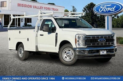 2025 Ford F-350 Super Duty 4X2 XL 2DR Regular Cab 145 In. WB SRW Chassis
