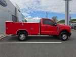 2024 F-350 Super Duty Thumbnail 2