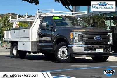 2017 Ford F-350 Super Duty 4X2 XL 2DR Regular Cab 145 In. WB DRW Chassis
