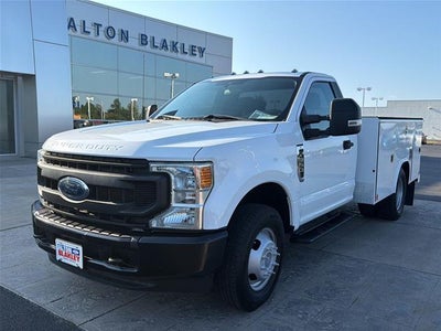 2022 Ford F-350 Super Duty 4X2 XL 2DR Regular Cab 145 In. WB DRW Chassis