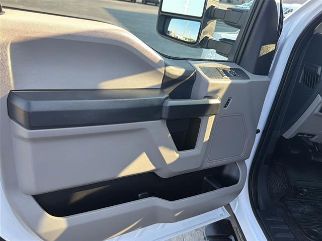 2022 Ford F-350 - $26,968