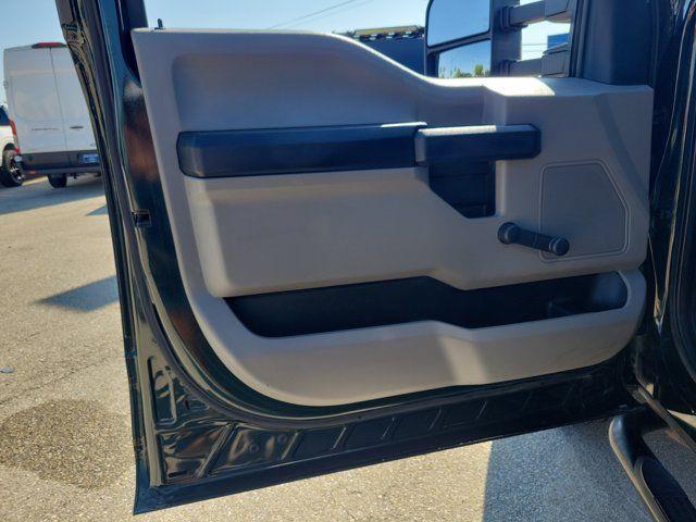 2020 Ford F-350 - $31,789