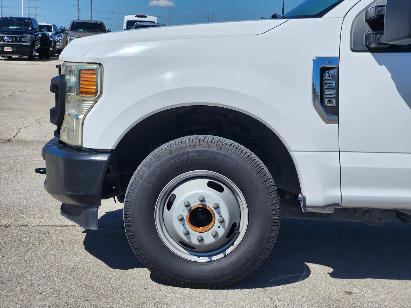 2022 Ford F-350 - $28,607