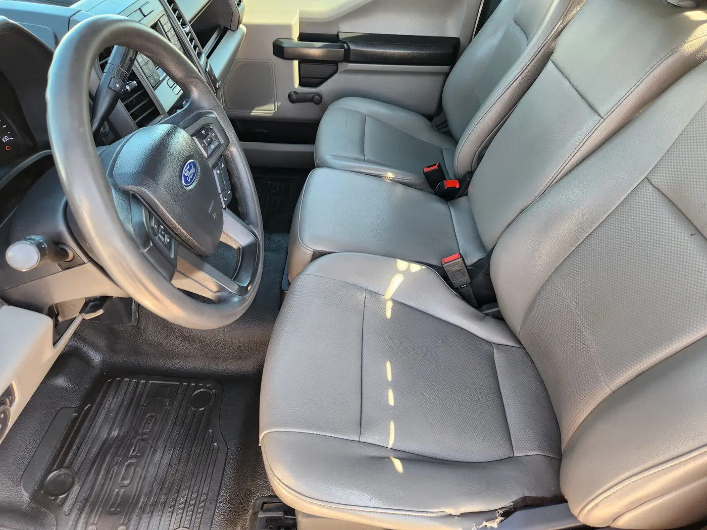 2022 Ford F-350 - $28,607