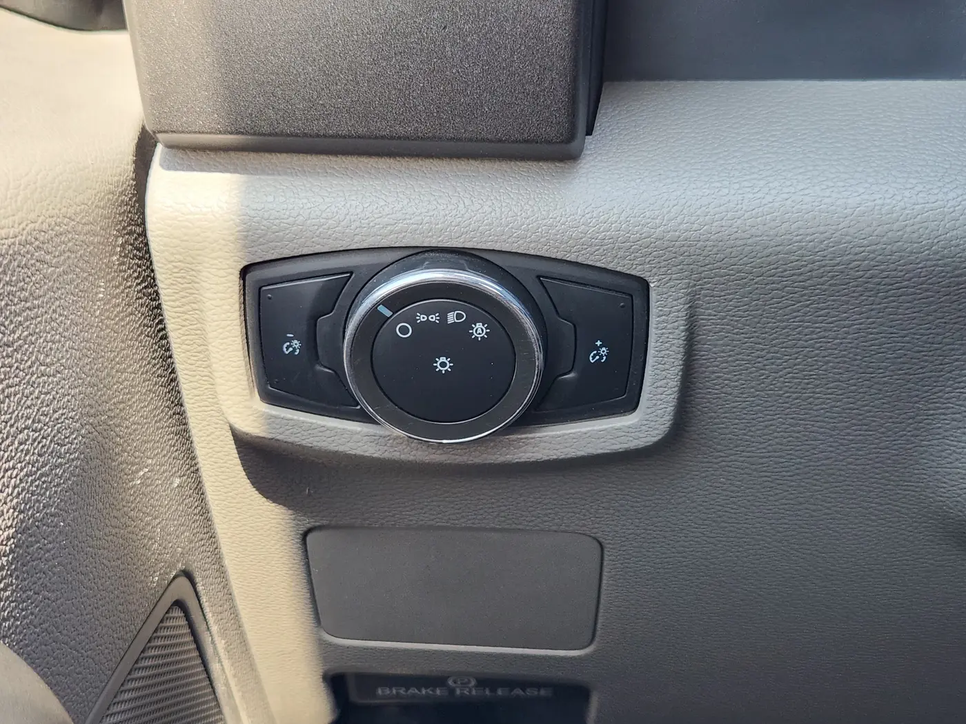 2022 Ford F-350 - $28,607