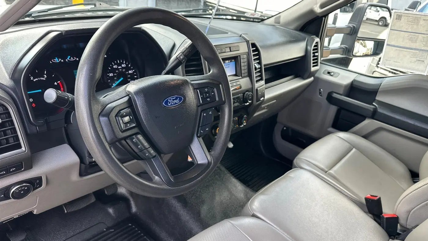 2022 Ford F-350 Super Duty XL