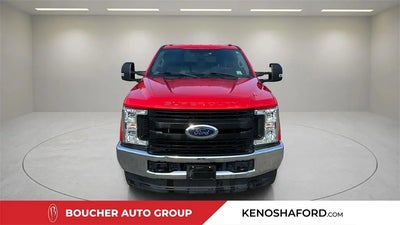 2019 Ford F-350 Super Duty 4X4 XLT 2DR Regular Cab 145 In. WB DRW Chassis
