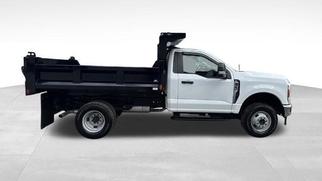 2025 Ford F-350 Super Duty XL
