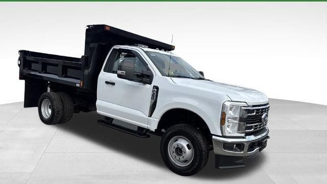 2025 Ford F-350 Super Duty XL