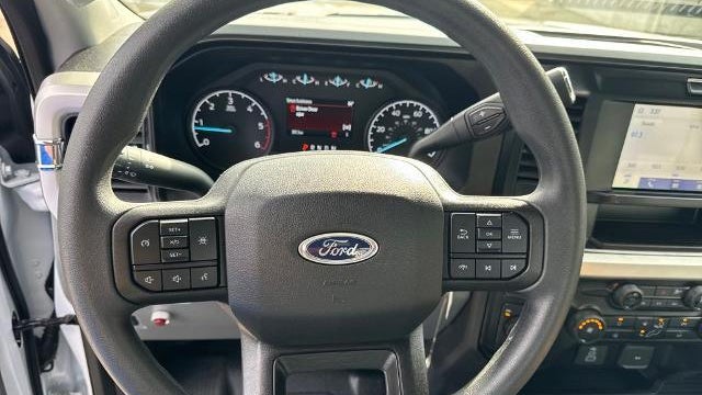 2025 Ford F-350 Super Duty XL