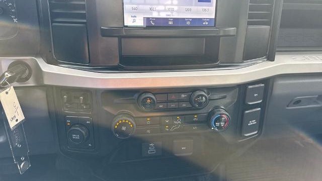 2025 Ford F-350 Super Duty XL