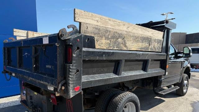 2022 Ford F-350 Super Duty XL