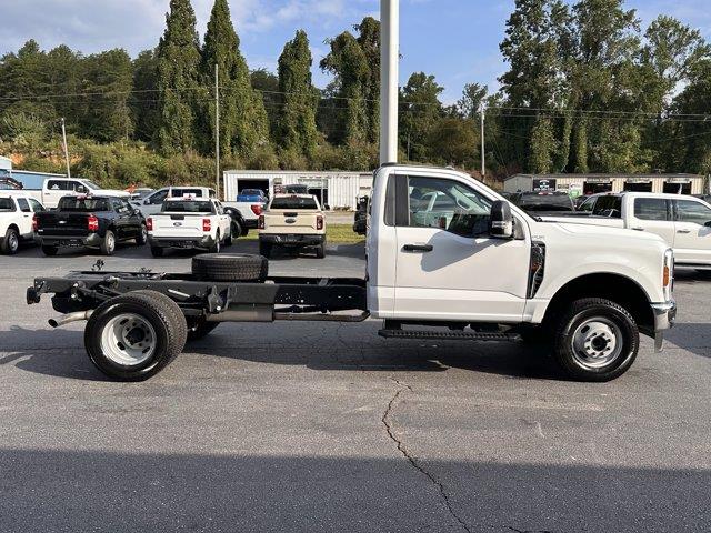 2026 Ford F-350 - $50,588