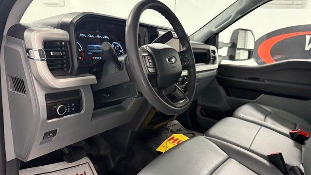 2025 Ford F-350 Super Duty XL