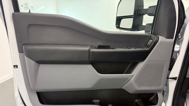 2025 Ford F-350 Super Duty XL