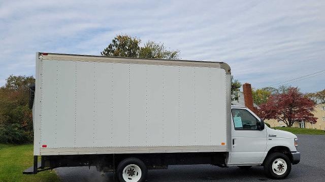 2017 Ford E-Series E-350 SD