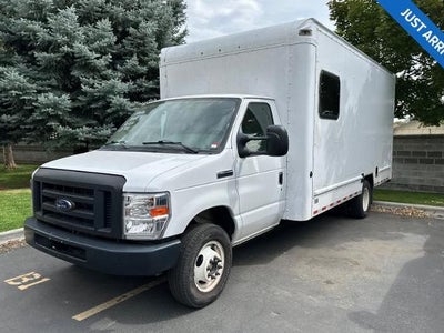2022 Ford E-Series E-350 SD 2DR 138 In. WB SRW Cutaway Chassis