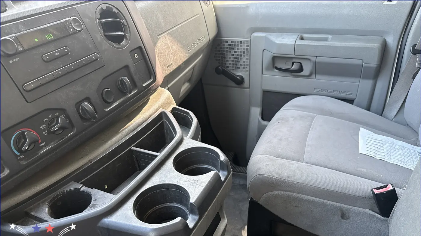2013 Ford E-Series E-350 SD
