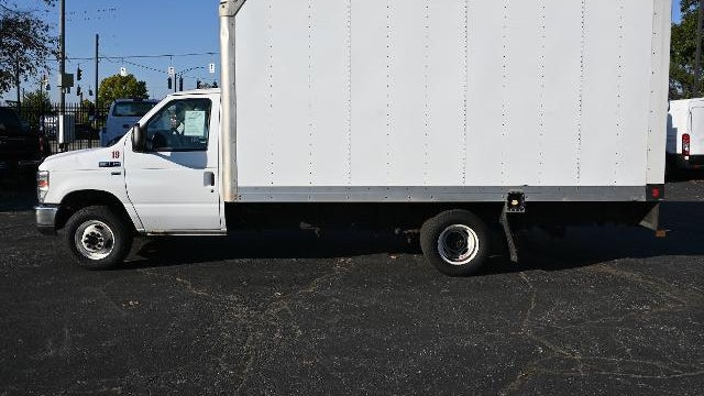 2016 Ford E-Series E-350 SD