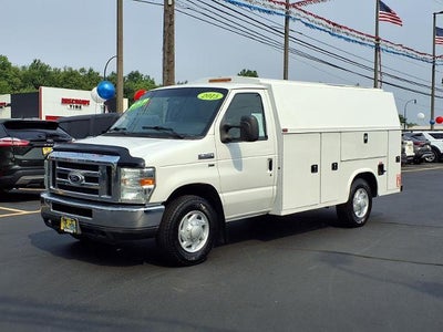 2015 Ford E-Series E-350 SD 2DR 138 In. WB SRW Cutaway Chassis