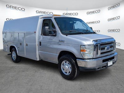 2013 Ford E-Series E-350 SD 2DR 138 In. WB DRW Cutaway Chassis