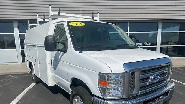 2025 Ford E-Series E-350 SD