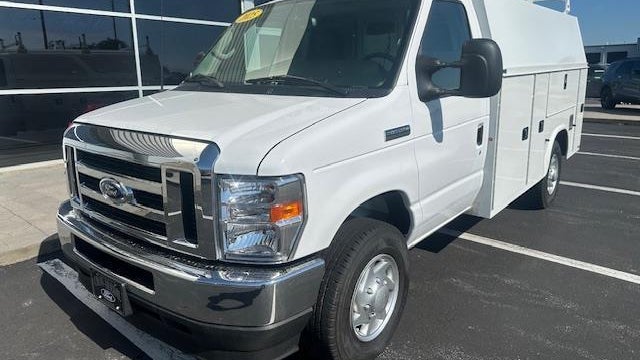 2025 Ford E-Series E-350 SD
