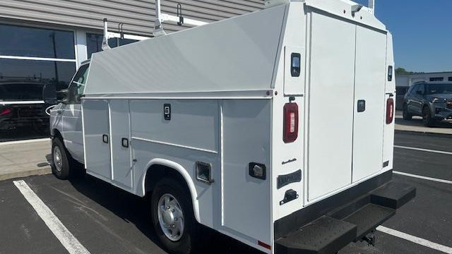 2025 Ford E-Series E-350 SD