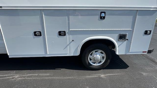 2025 Ford E-Series E-350 SD