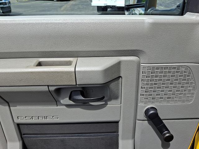2021 Ford E-350 - $22,995