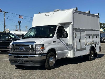 2025 Ford E-Series E-350 SD 2DR 138 In. WB SRW Cutaway Chassis