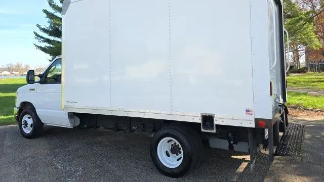 2026 Ford E-Series E-350 SD