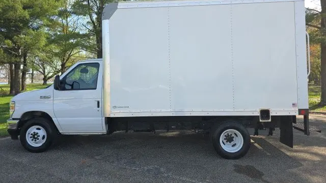 2026 Ford E-Series E-350 SD