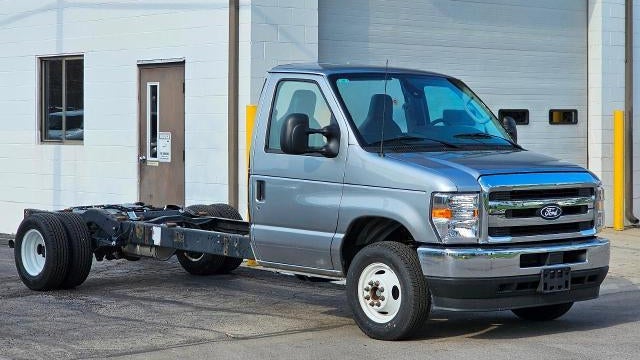 2027 Ford E-Series E-350 SD
